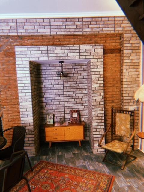 Home Away Home In Heart Of ティビリシ エクステリア 写真